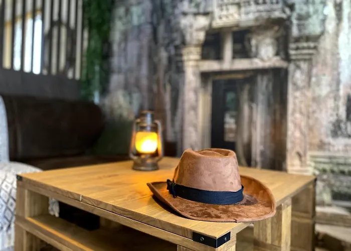 L\'Expedition - Best Keys - Experience Unique - Deco Immersive - Lit Queen Size & Canape Convertible - Centre Ville - Netflix & Wifi Illimite - Check-In Autonome - Parking Gratuit