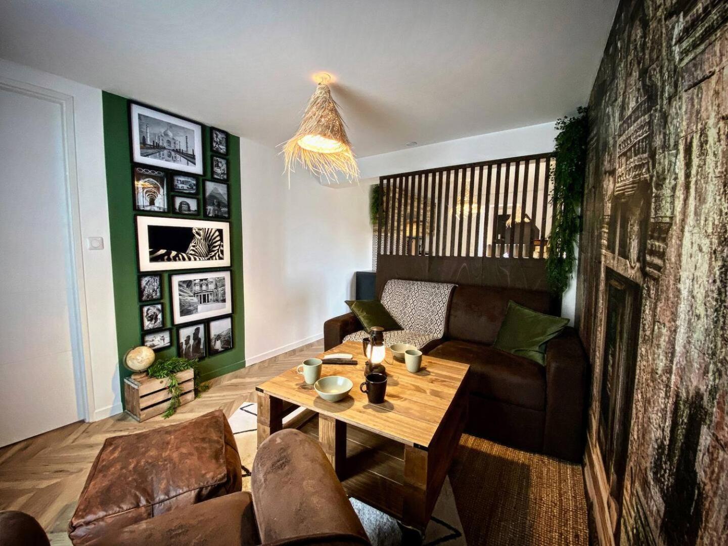 Apartment L'expedition - Keys - Experience Unique - Deco Immersive - Lit Queen Size & Canape Convertible - Centre - Netflix & Wifi Illimite - Check-in Autonome - Parking Gratuit